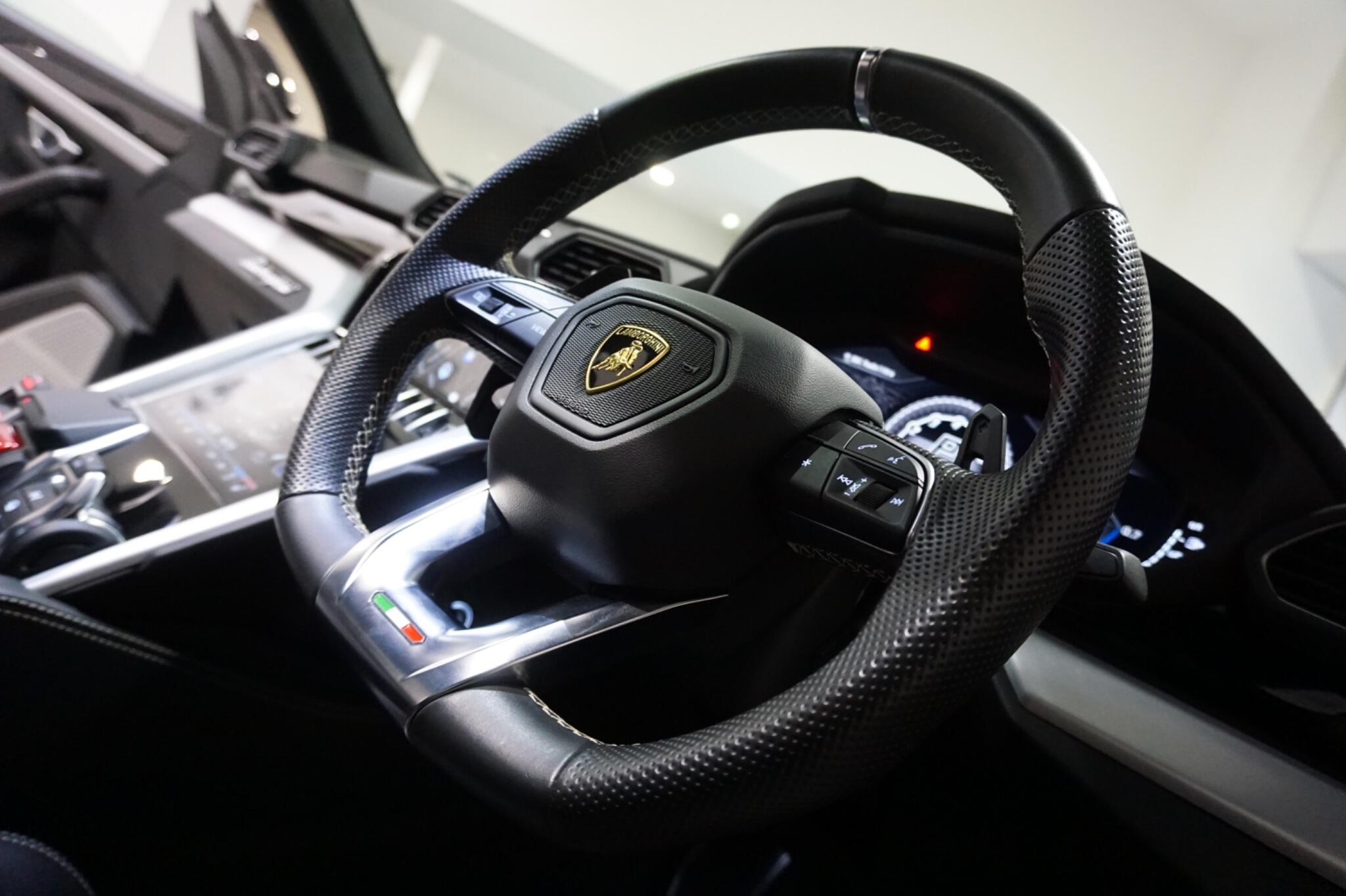 Lamborghini Urus 4.0 V8 BiTurbo SUV 5dr Petrol Auto 4WD Euro 6 (650 ps)